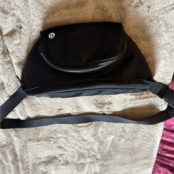 lululemon athletica Black Belt Bag - Picture 2 of 6